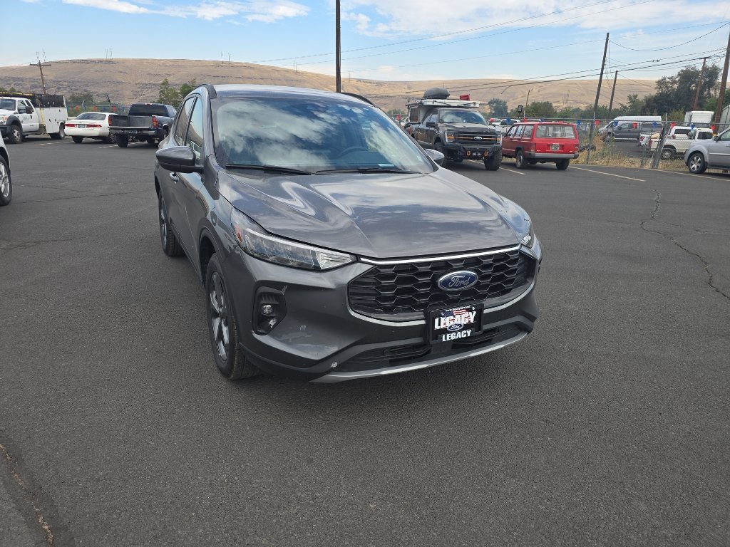 Used 2025 Ford Escape ST-Line Select