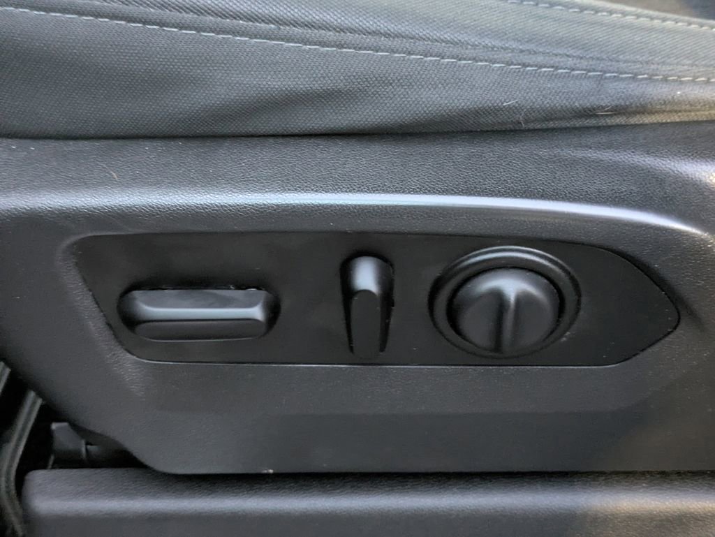 Used 2020 GMC Sierra 1500 Elevation w/ Elevation Value Package image 19