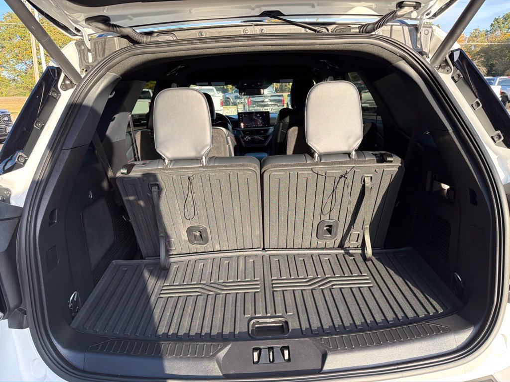 Used 2025 Ford Explorer ST-Line w/ Premium Package RWD image 12