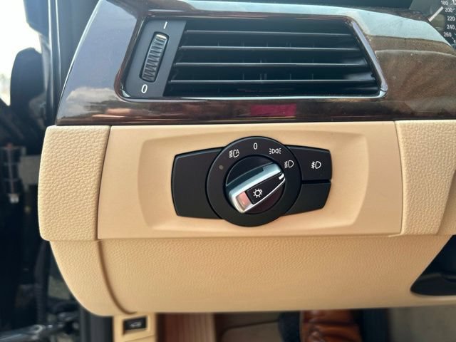 Used 2011 BMW 328i Sedan RWD image 13