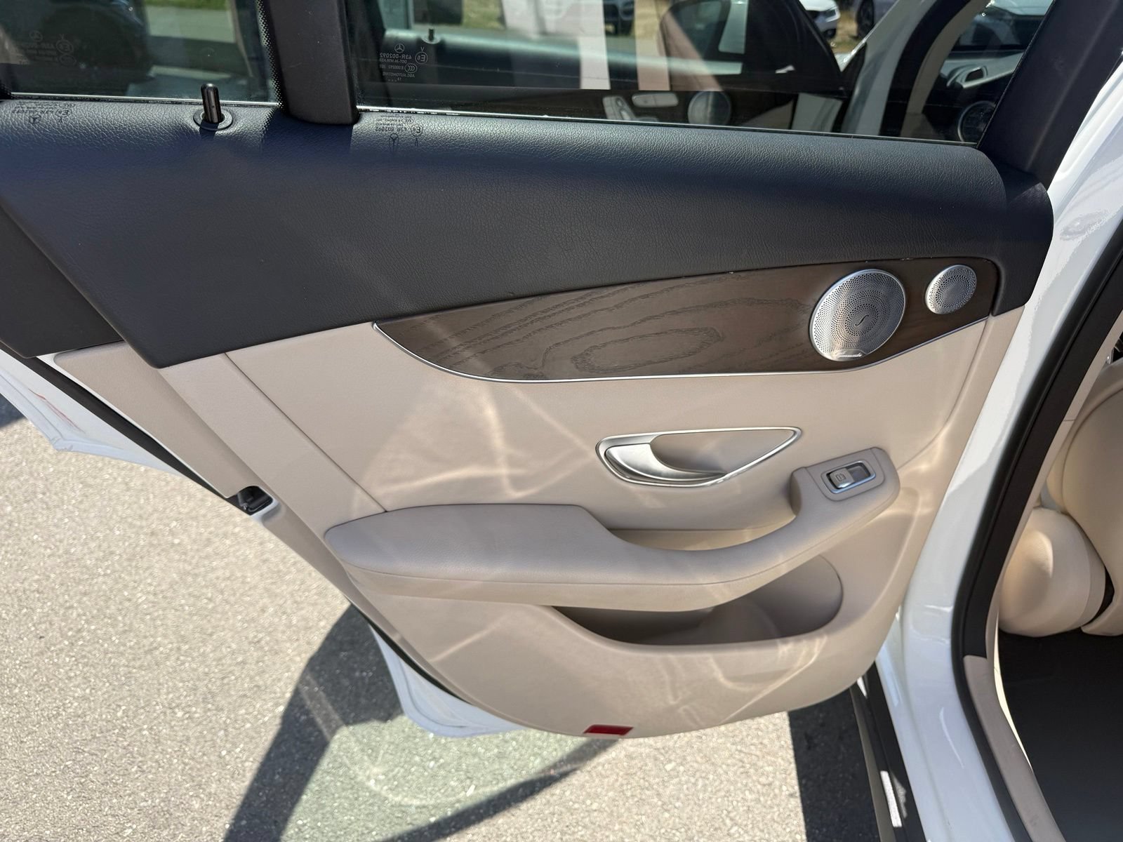 Used 2019 Mercedes-Benz GLC 300 4MATIC image 32