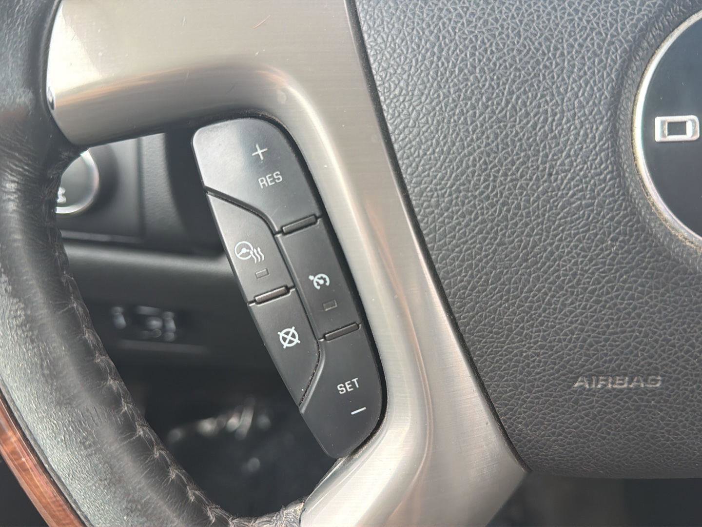 Used 2014 GMC Sierra 2500 Denali w/ Suspension Package, Off-Road AWD/4WD image 21