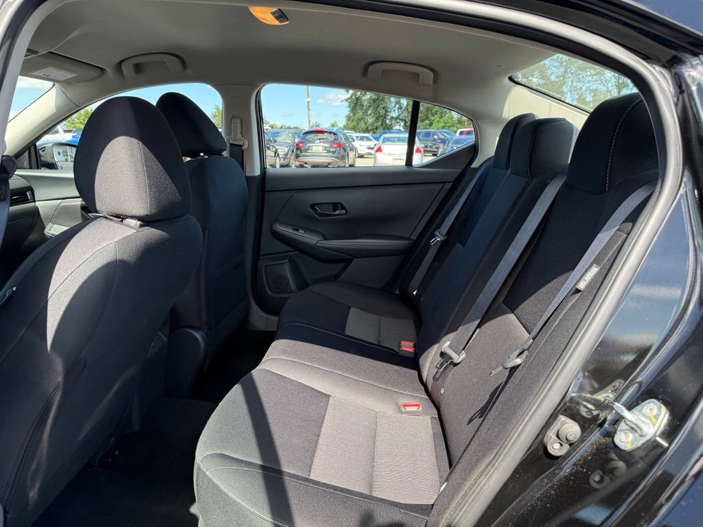 Used 2025 Nissan Sentra SV FWD image 14