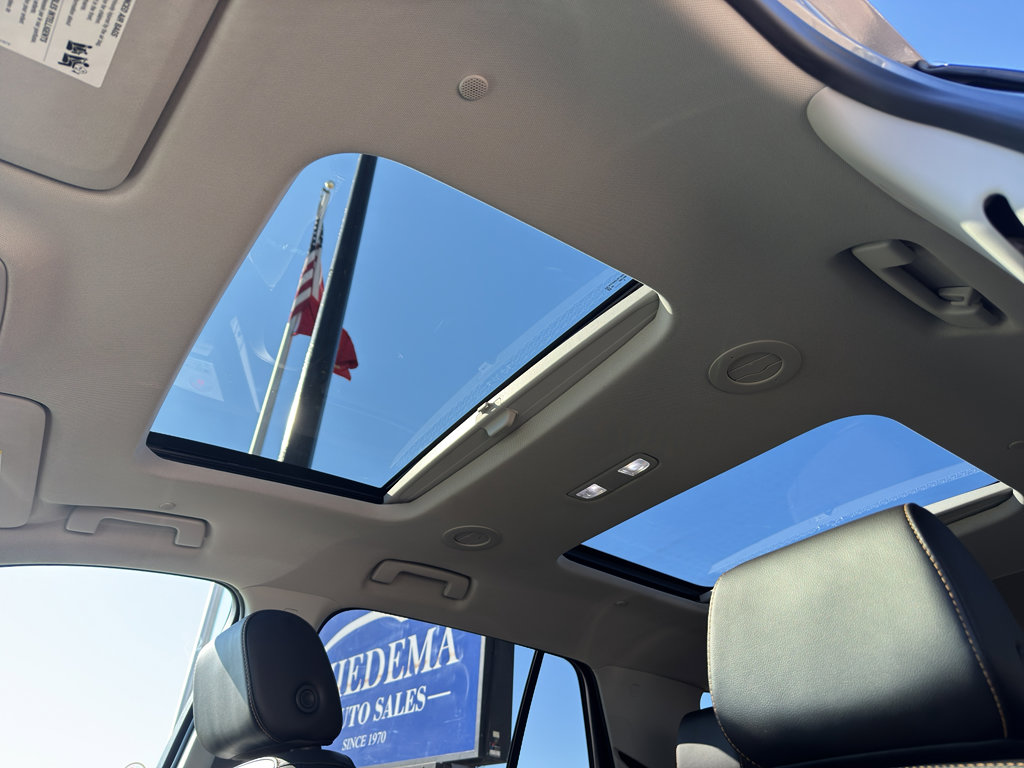 Used 2020 Chevrolet Traverse Premier image 31