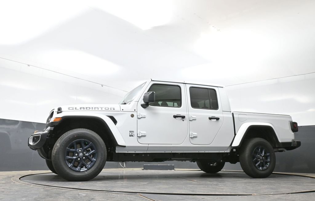 New 2026 Jeep Gladiator Sport AWD/4WD image 42