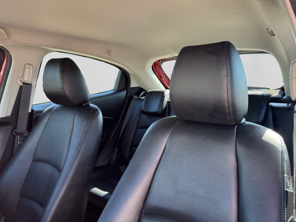 Used 2020 Toyota Yaris XLE FWD image 18