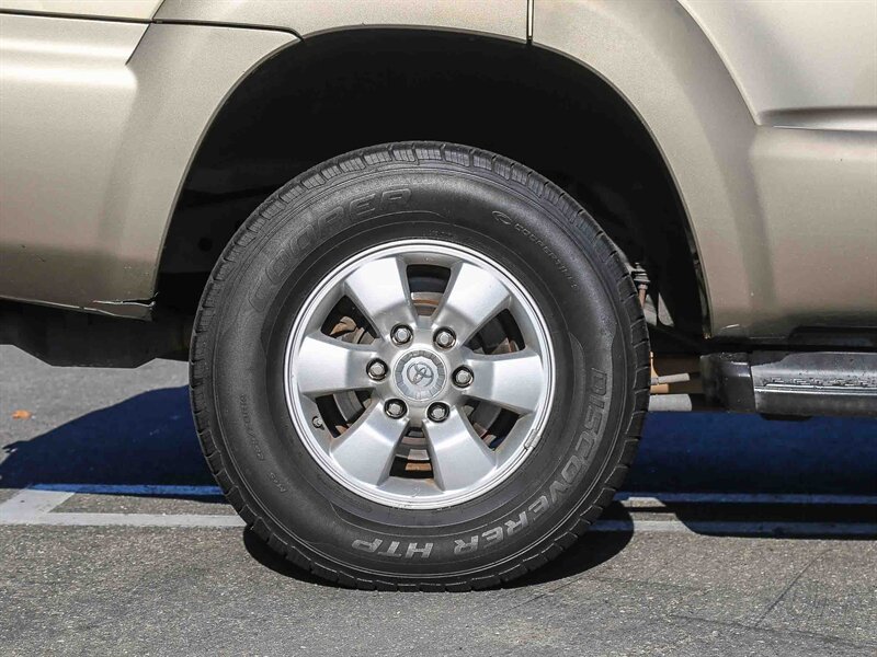 Used 2006 Toyota 4Runner SR5 RWD image 14