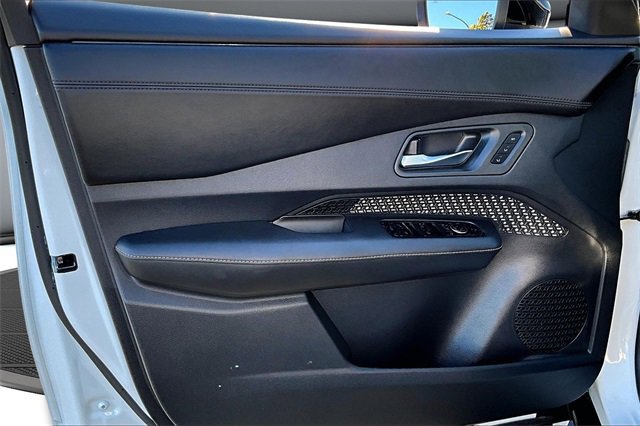 Certified 2025 Nissan Ariya AWD image 20