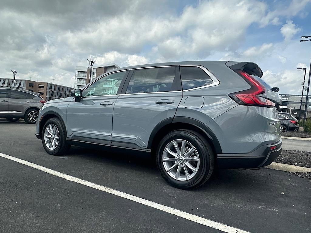 Used 2023 Honda CR-V EX-L image 5