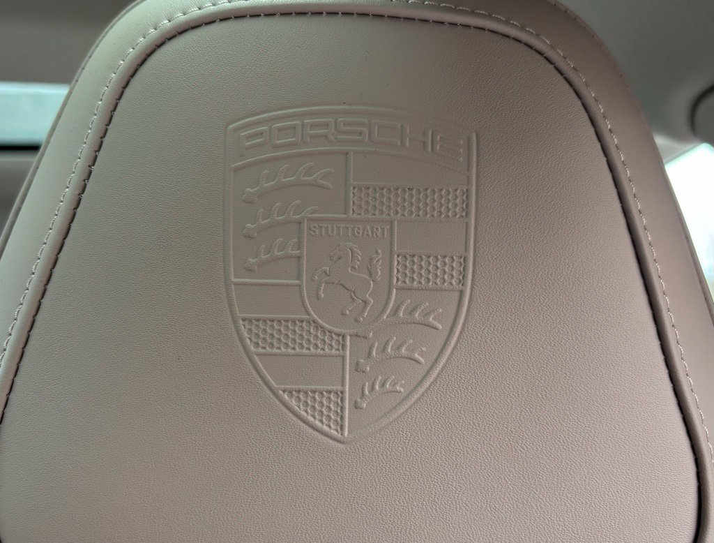 Certified 2025 Porsche Panamera 4 AWD/4WD image 40