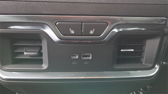 New 2026 GMC Sierra 2500 SLT w/ SLT Premium Package image 31