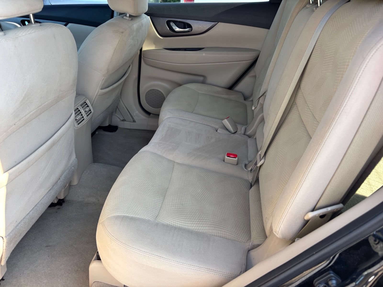 Used 2014 Nissan Rogue SV FWD image 12