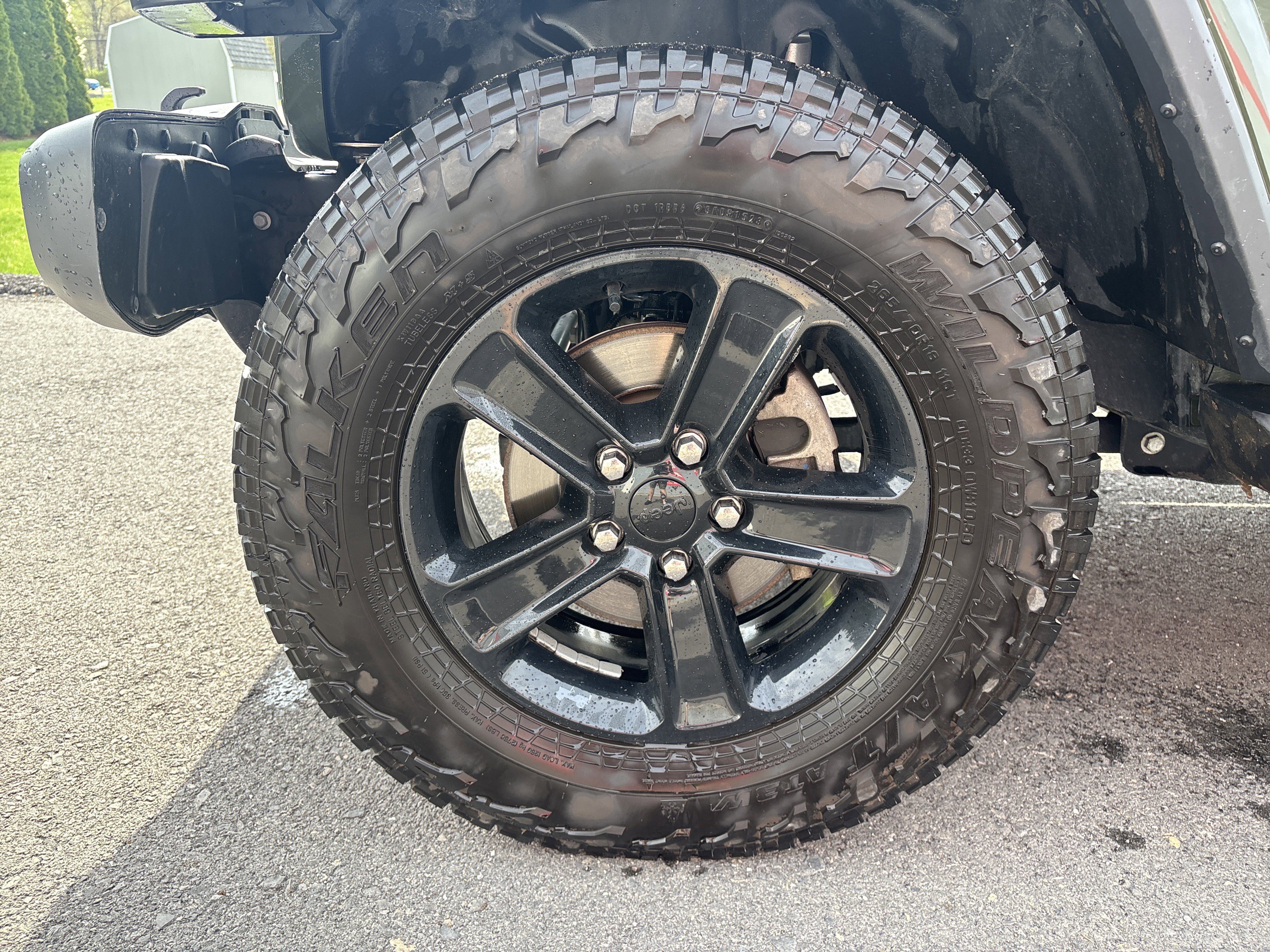 Used 2020 Jeep Wrangler Unlimited Sahara image 10