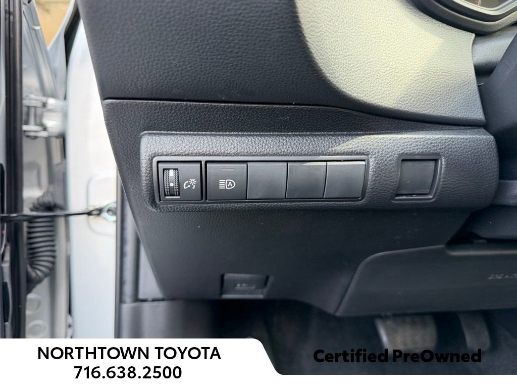 Used 2023 Toyota Corolla LE image 22