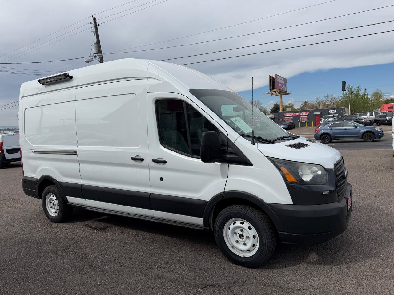 Used 2017 Ford Transit 250 148 High Roof RWD image 2