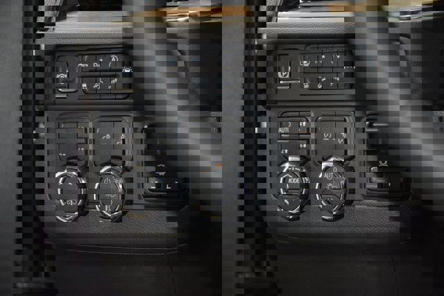 New 2026 Chevrolet Suburban High Country image 36