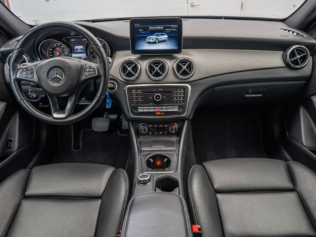 Used 2019 Mercedes-Benz GLA 250 4MATIC image 32