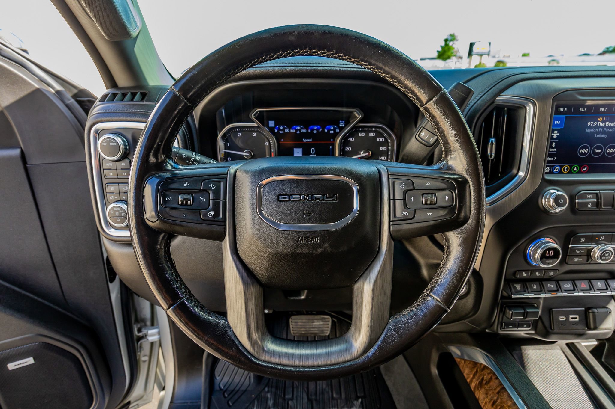 Used 2020 GMC Sierra 3500 Denali w/ Denali Ultimate Package image 19