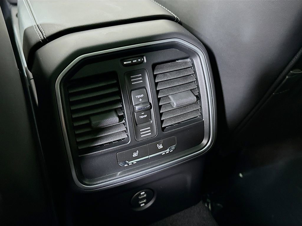 New 2025 Porsche Macan Turbo image 27