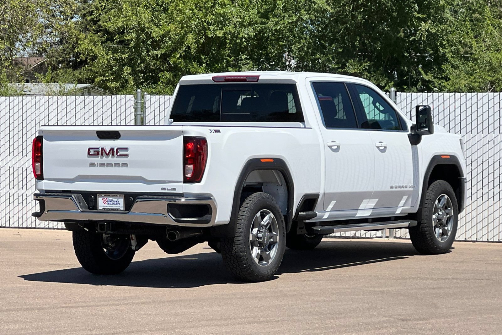 New 2026 GMC Sierra 2500 SLE w/ SLE Value Package; AWD/4WD image 4