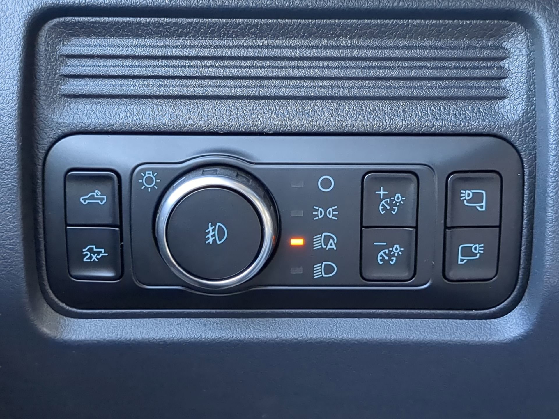 New 2026 Ford F250 Lariat w/ Black Appearance Package image 60