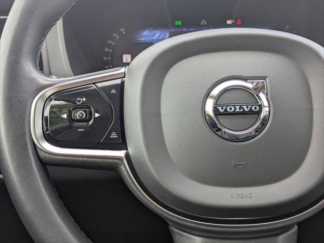Used 2023 Volvo XC60 B5 Plus w/ Protection Package Premier image 13