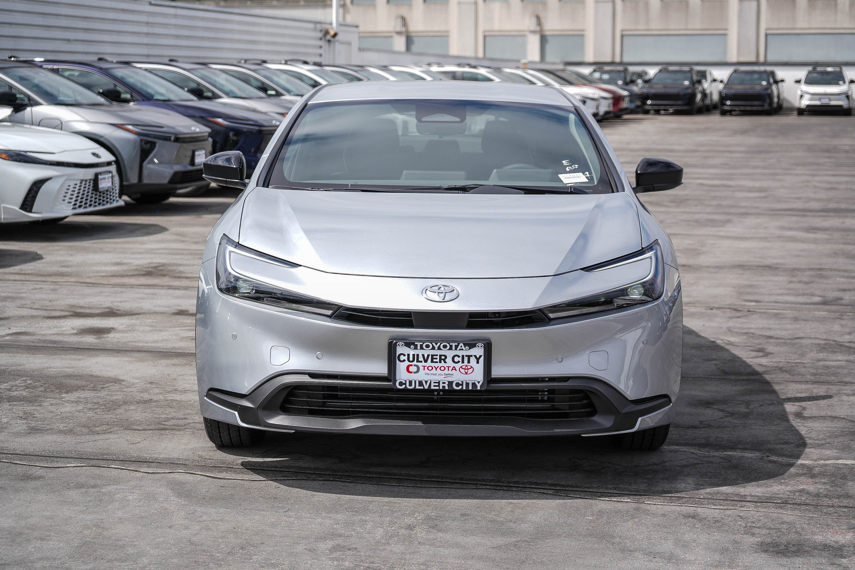 New 2027 Toyota Prius LE FWD image 2