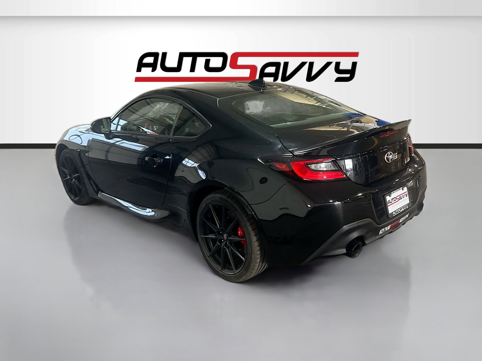 Used 2025 Toyota GR86 Premium w/ Performance Package RWD image 5