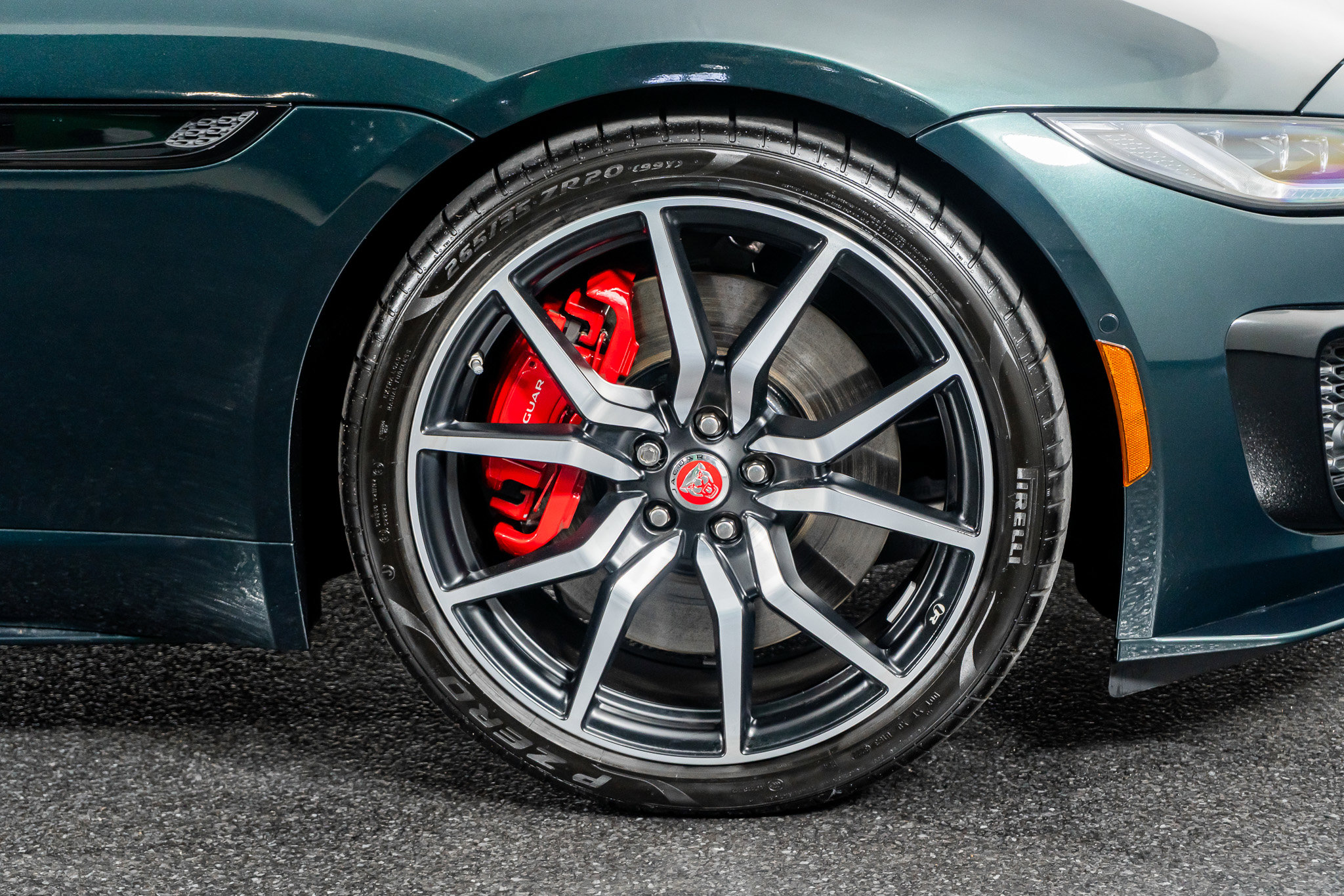 Used 2023 Jaguar F-TYPE R image 4