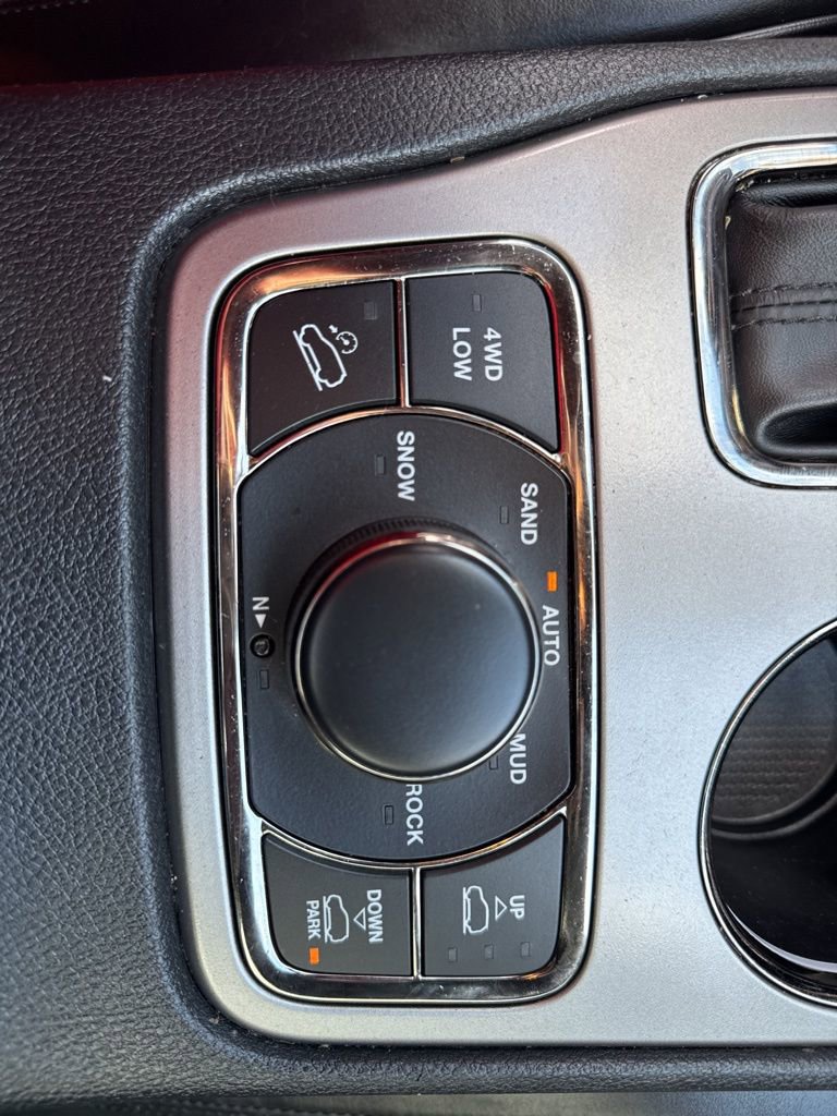 Used 2020 Jeep Grand Cherokee High Altitude AWD/4WD image 20