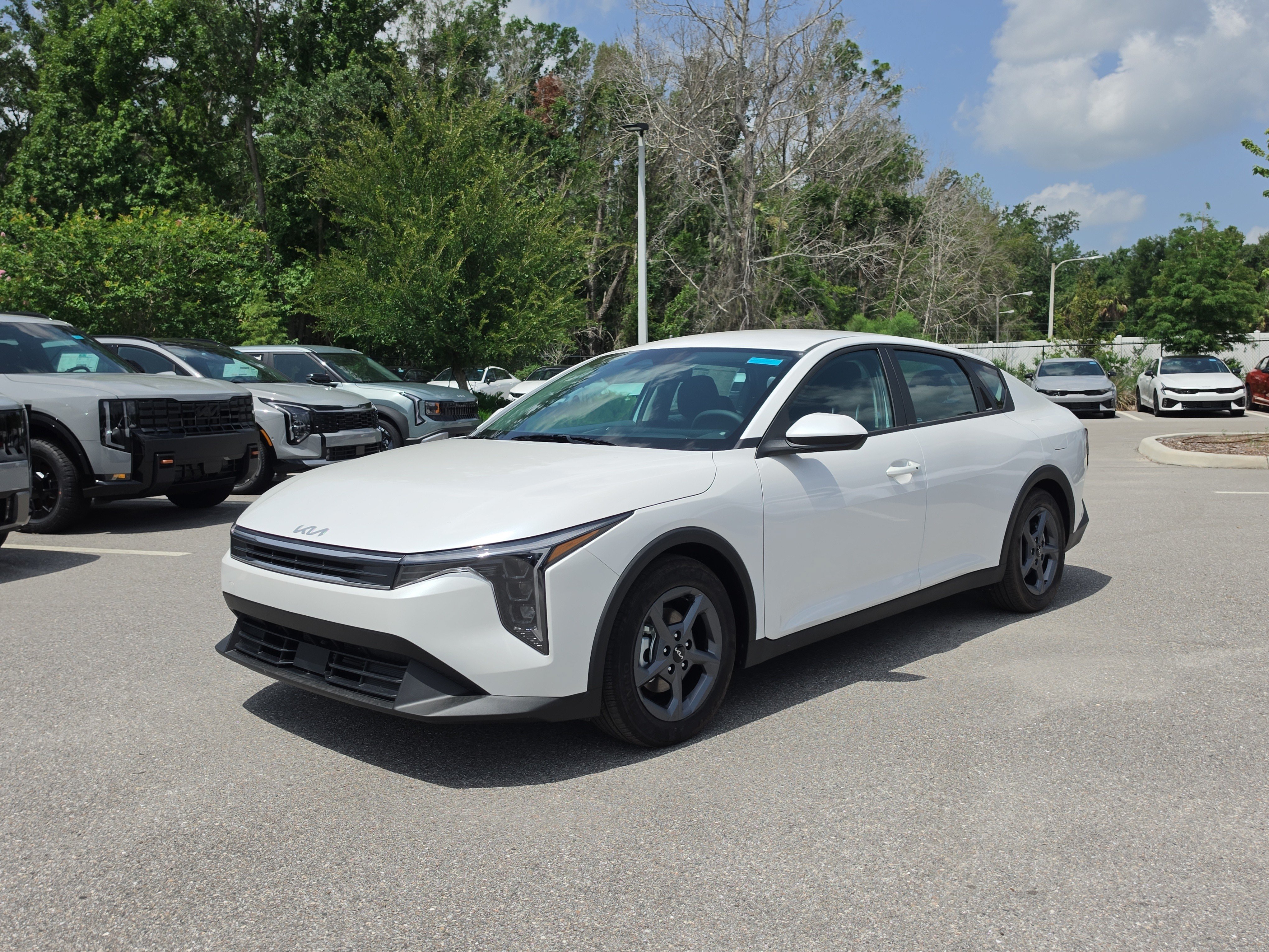 New 2026 Kia K4 FWD image 4