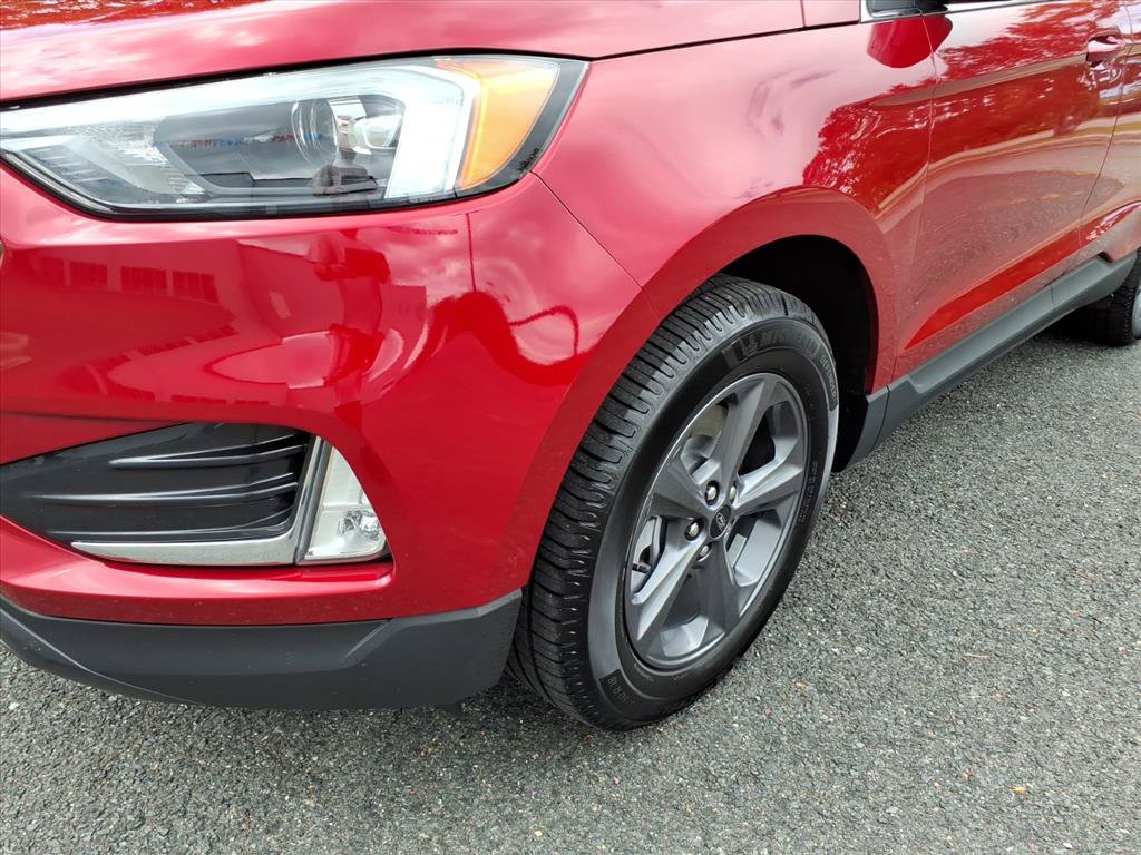 Used 2022 Ford Edge SEL w/ Sport Appearance Package AWD/4WD image 9