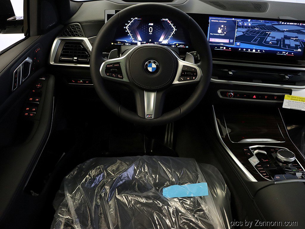 Used 2026 BMW X7 xDrive40i w/ M Sport Package image 16