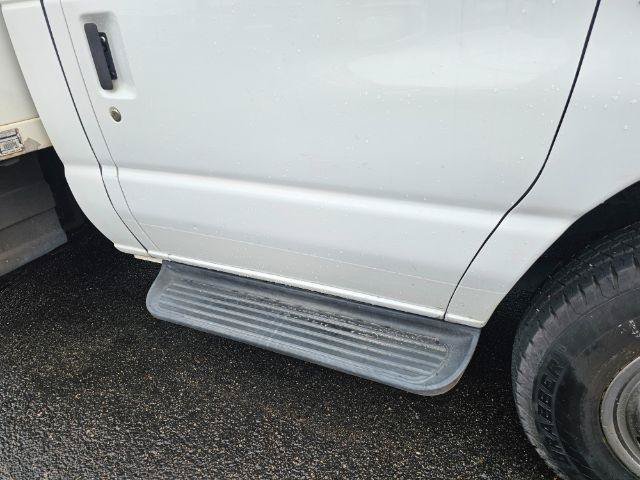 Used 2012 Ford E-450 and Econoline 450 Super Duty RWD image 34