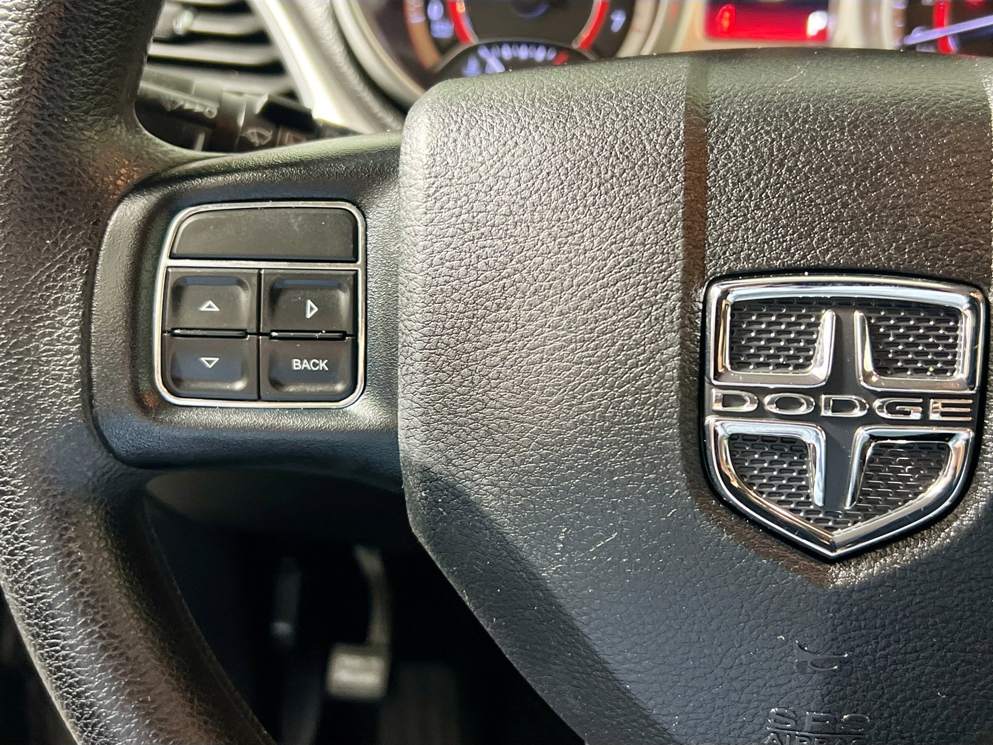 Used 2018 Dodge Journey SE image 18