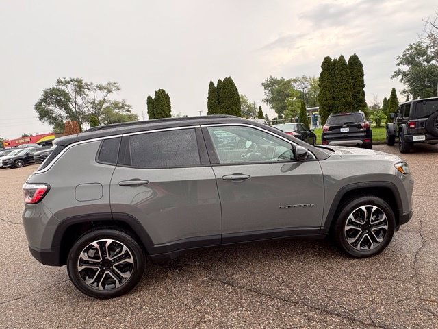 Used 2024 Jeep Compass Limited AWD/4WD image 6