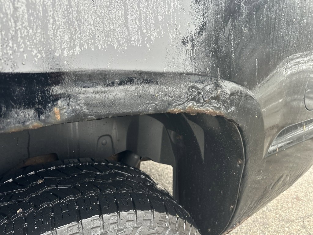 Used 2011 Chevrolet Avalanche LT w/ Luxury Package image 14