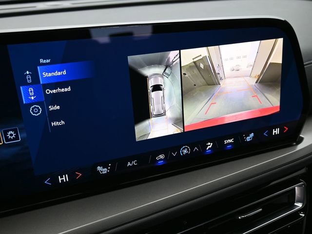 New 2026 Chevrolet Traverse LT w/ Driver Confidence Package image 31