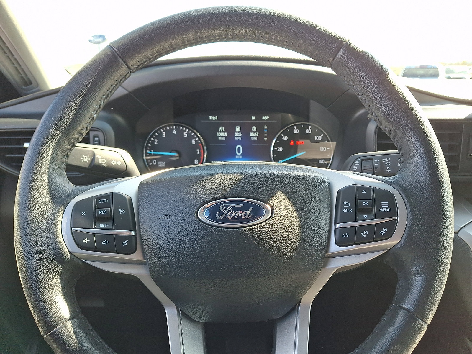 Used 2023 Ford Explorer XLT AWD/4WD image 19