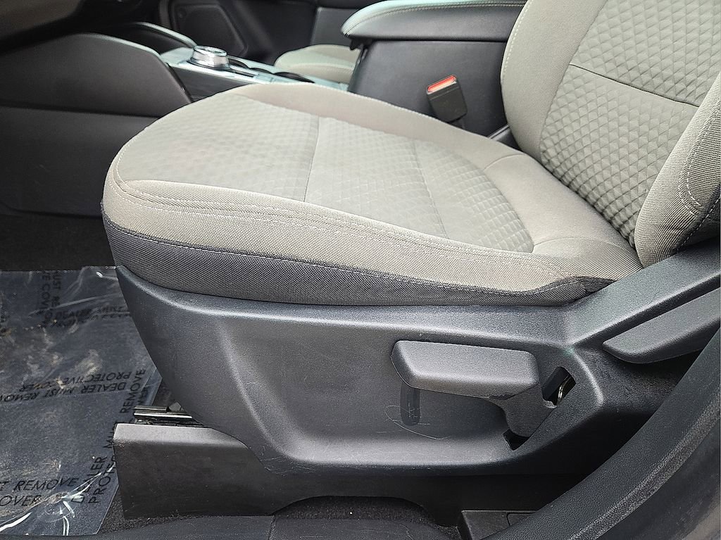 Used 2022 Ford Escape SE w/ Cold Weather Package image 25