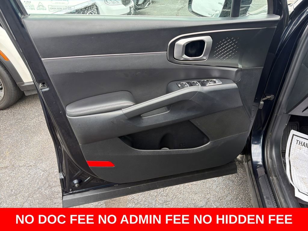 Used 2023 Kia Sorento EX AWD/4WD image 12