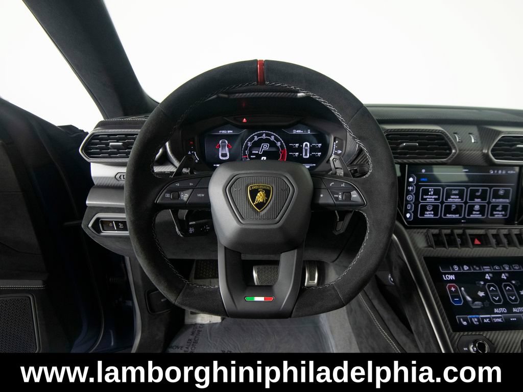 Used 2023 Lamborghini Urus Performante AWD/4WD image 17
