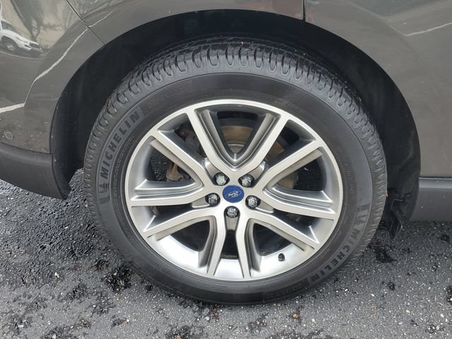 Used 2019 Ford Edge Titanium w/ Equipment Group 301A AWD/4WD image 5