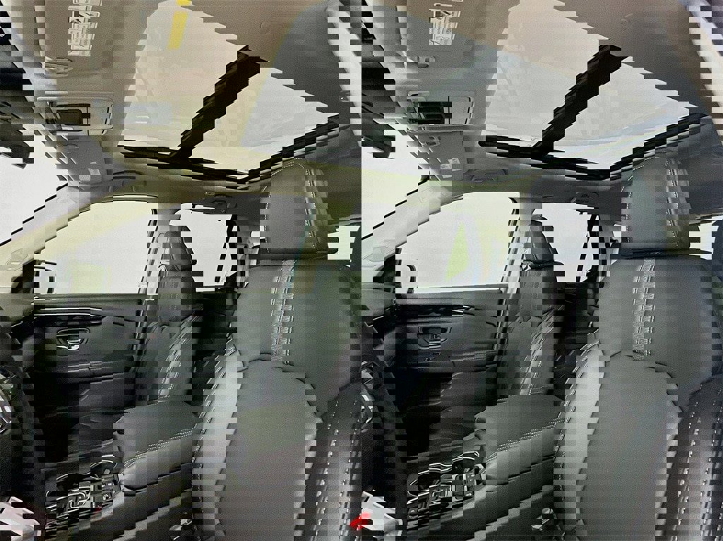 New 2025 Honda Pilot Touring image 27