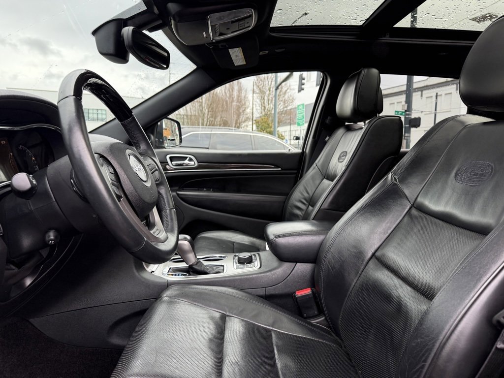 Used 2018 Jeep Grand Cherokee Overland image 16