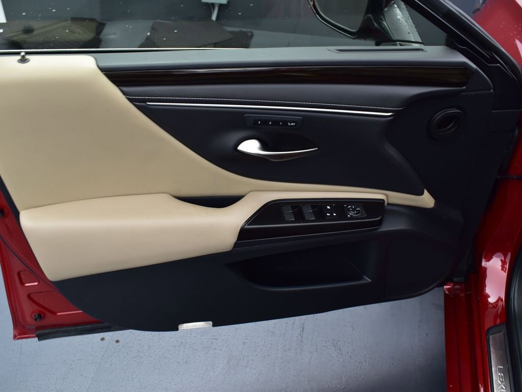 Used 2019 Lexus ES 350 350 w/ Premium Package image 11