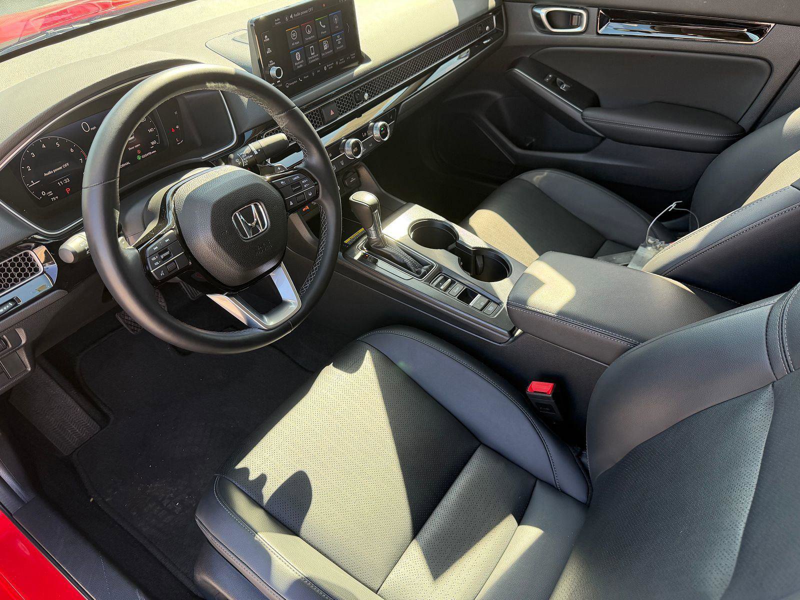 Used 2024 Honda Civic Touring image 3