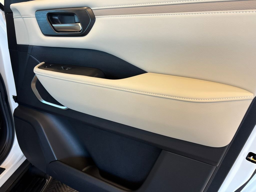 New 2026 Nissan Armada Platinum image 22