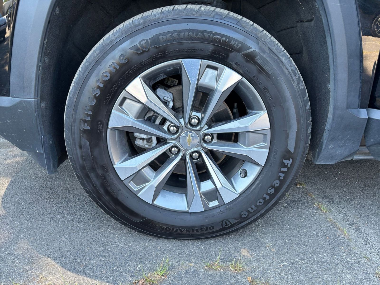 Used 2025 Chevrolet Equinox LT FWD image 30