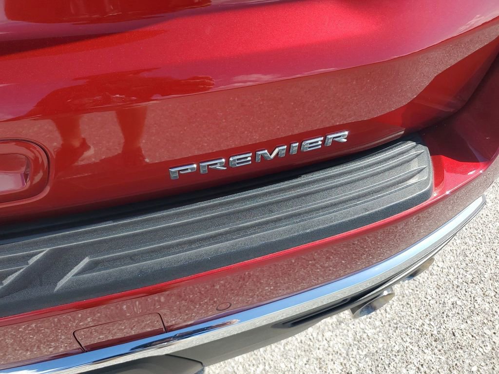 Used 2024 Chevrolet Suburban Premier image 42